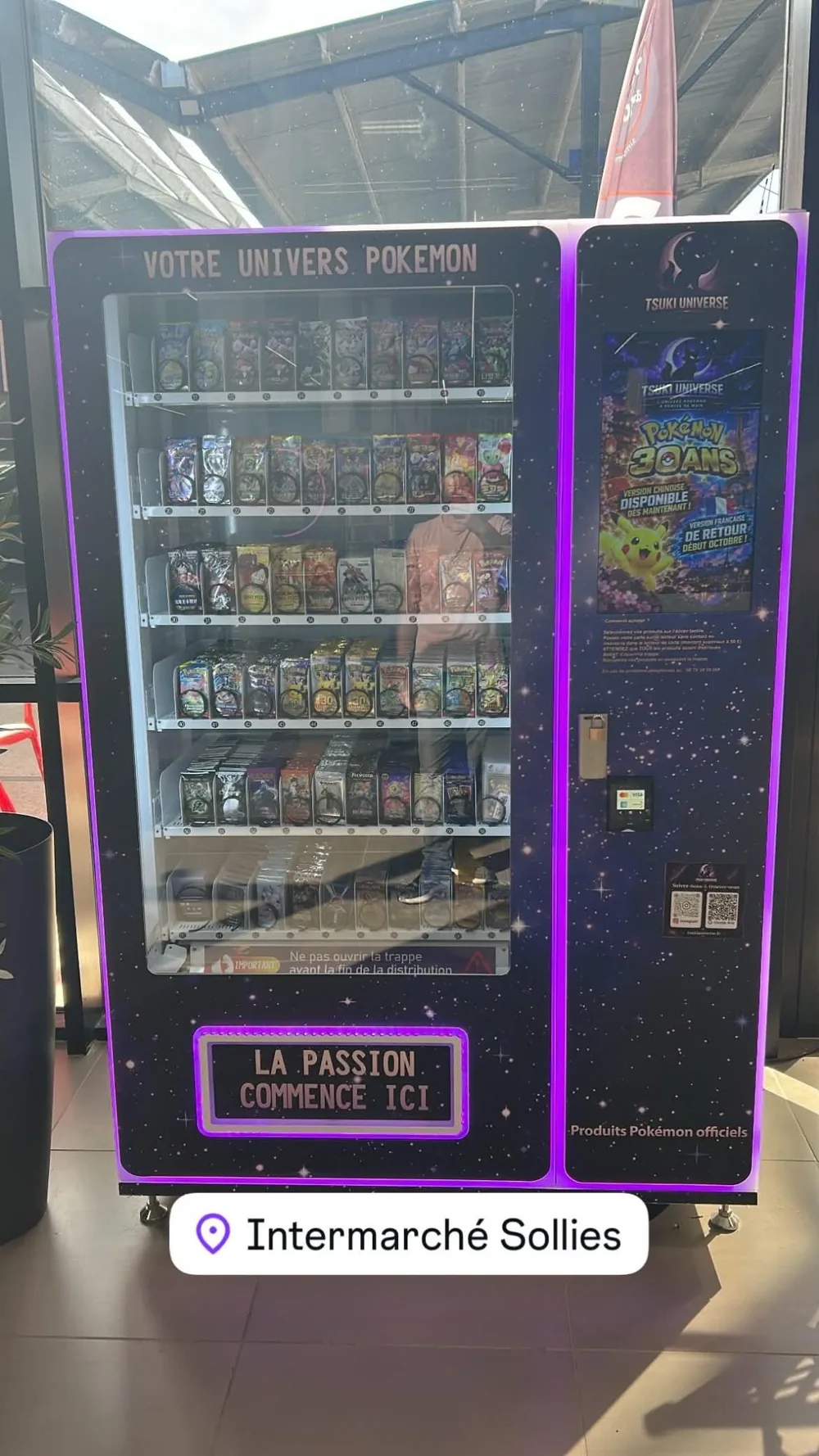 Distributeur automatique Tsuki Universe installé à Solliès-Pont